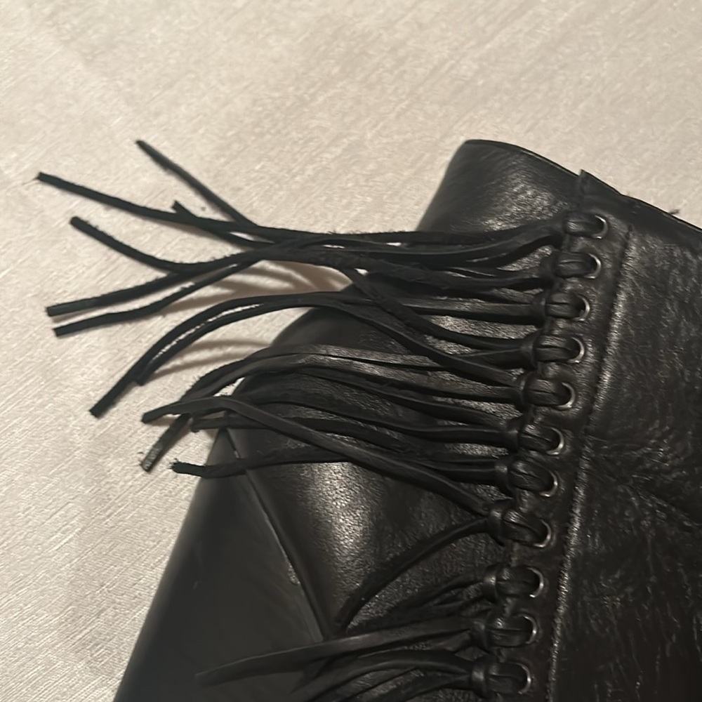 Aldo Women’s ‘Linsey’ Styled Ankle Heeled Booties Black w/ Tassels Size 7 - Picture 4 of 16
